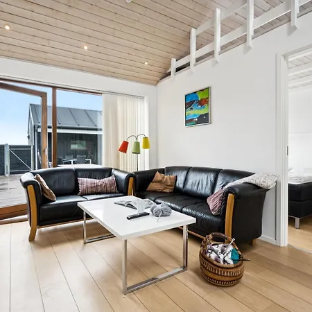 Elara - 200m From The Sea By Interhome *