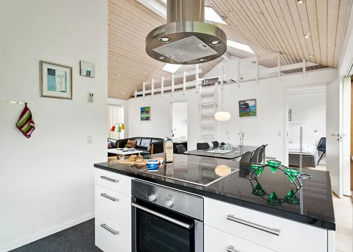 Elara - 200m From The Sea By Interhome